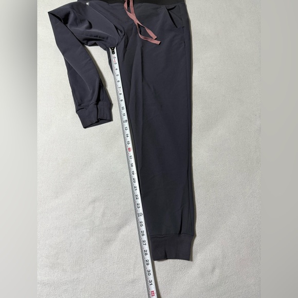 FIGS Zamora Women's Medium Jogger Scrub Pants Charcoal Gray - Picture 2 of 8